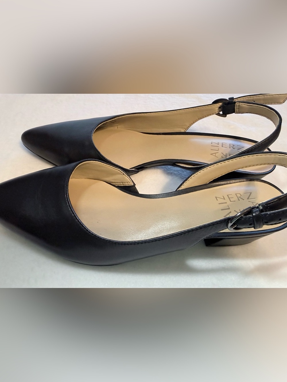New Naturalizer Banks Leather Slingback D'Orsay Dress Pumps. Size 6M - Picture 2 of 10